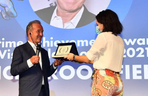 Nick Broomfield riceve il Lifetime Achievement Award di Visioni dal Mondo